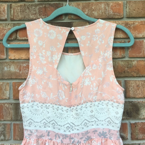 Under Skies Floral Dress - Picture 2 of 5